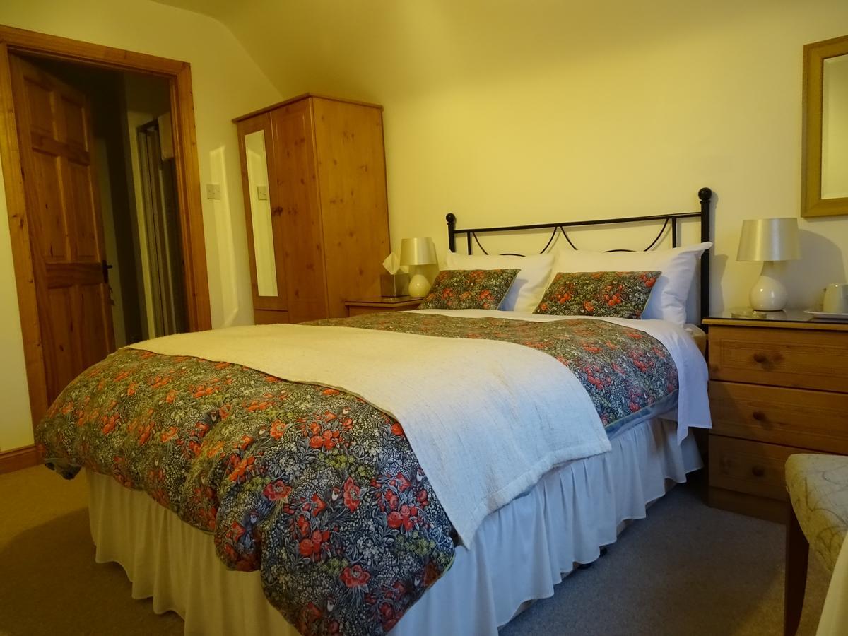 Pinewood Lodge Лара Экстерьер фото