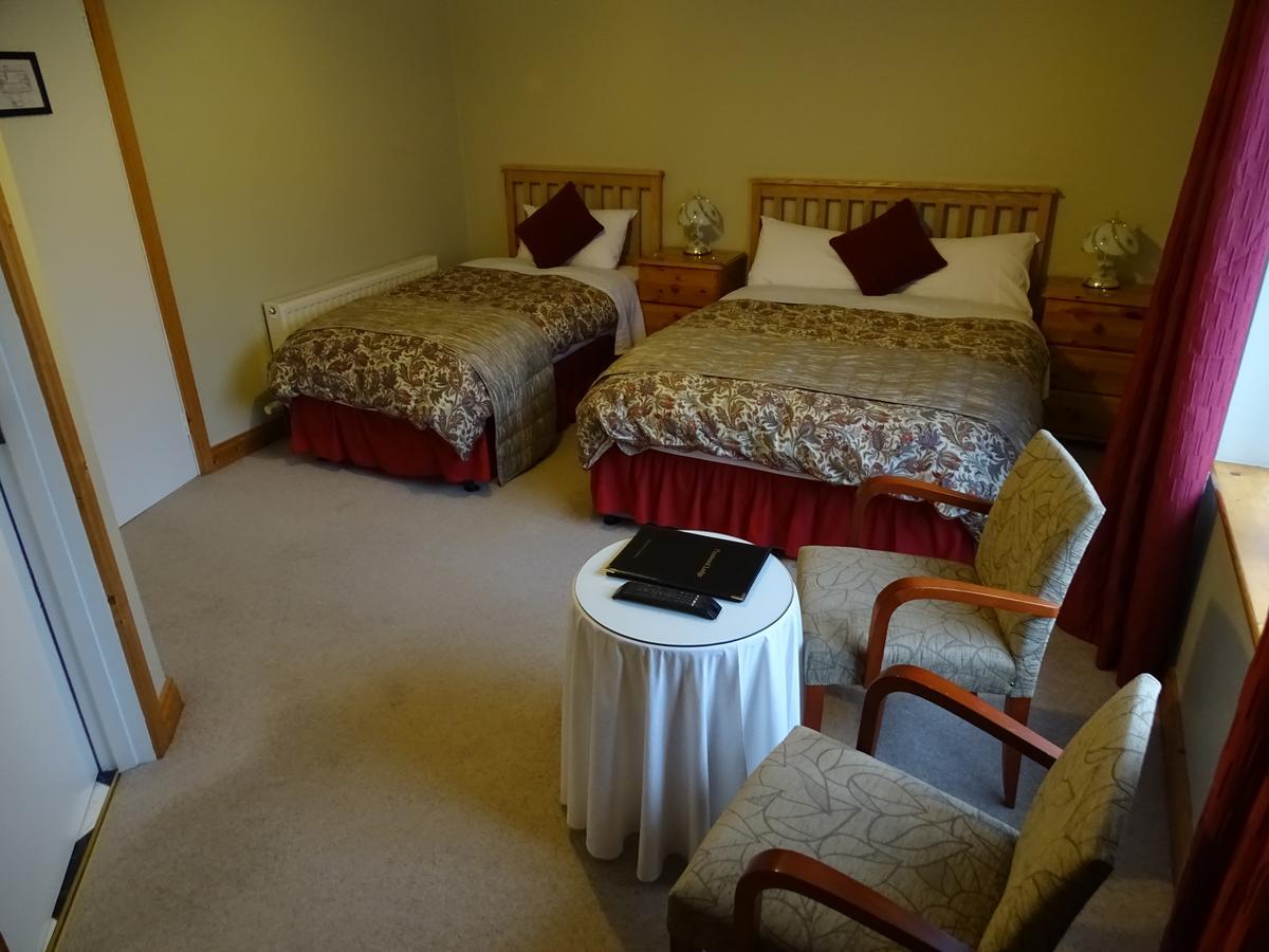 Pinewood Lodge Лара Экстерьер фото